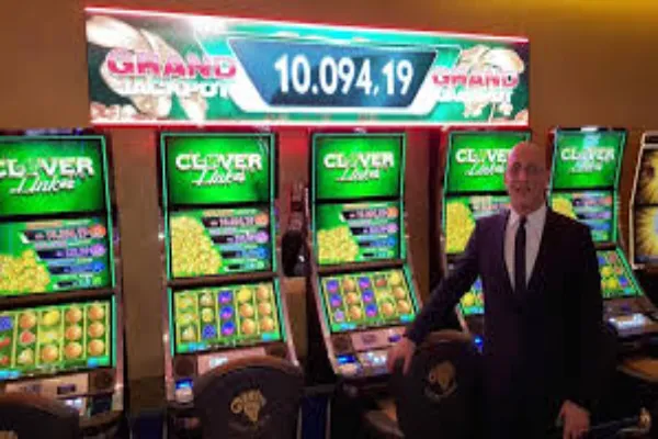 Clover Live Tables: A Luck-Filled Adventure at Lucky Green Casino